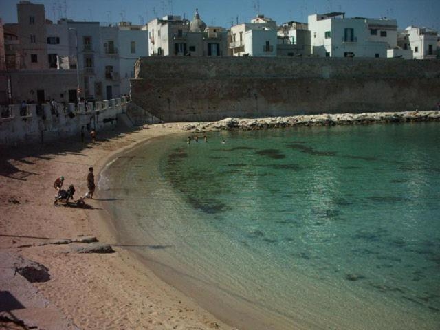 Appartamento Palazzo Antonelli Monopoli Exteriör bild