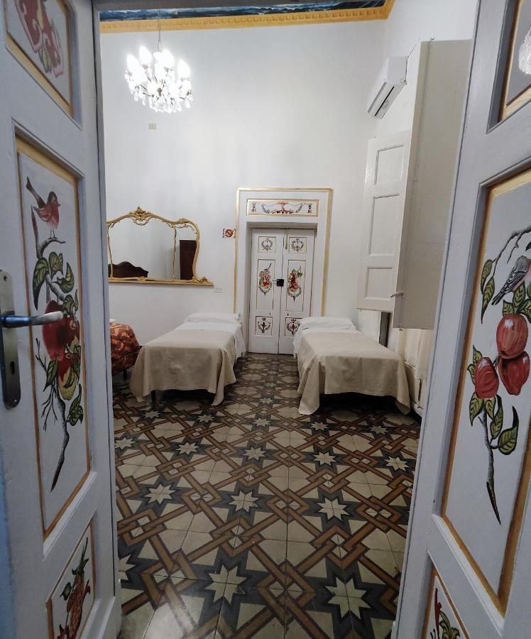 Appartamento Palazzo Antonelli Monopoli Exteriör bild