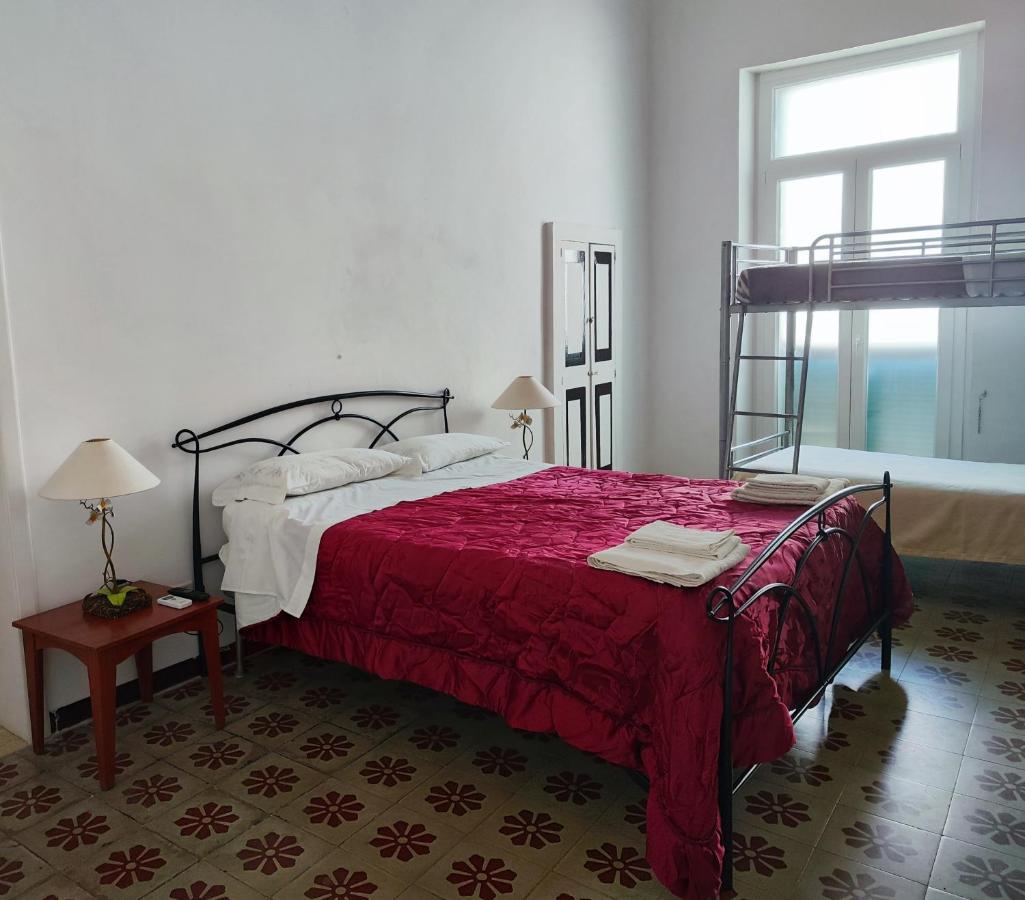 Appartamento Palazzo Antonelli Monopoli Exteriör bild